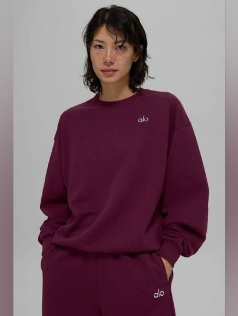 Alo Yoga Accolade Crew Neck Pullover - Picture 2 of 9